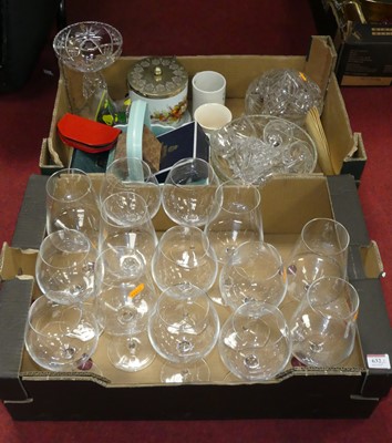 Lot 632 - A collection of glassware to include wine...