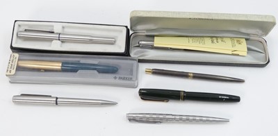 Lot 469 - A Parker Victory fountain pen, having a 14ct...