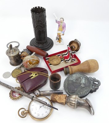 Lot 479 - A collection of miscellaneous items to include...