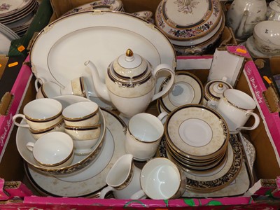 Lot 652 - A collection of Wedgwood Cornucopia pattern...