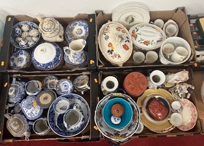 Lot 657 - A collection of ceramics, to include a Kaiser...