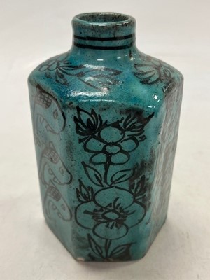 Lot 665 - A collection of Oriental ceramics, to include...