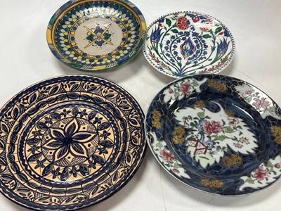 Lot 665 - A collection of Oriental ceramics, to include...