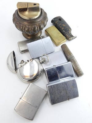 Lot 542 - A collection of assorted pocket cigarette...