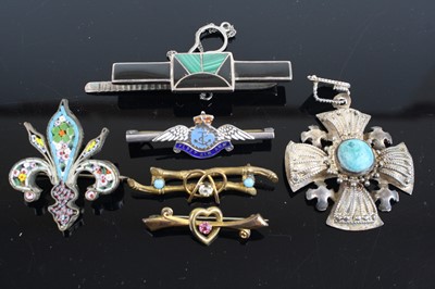 Lot 398 - Assorted costume jewellery, to include silver...