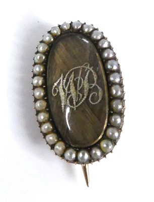 Lot 2526 - Four various 19th century mourning brooches,...