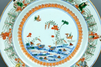 Lot 2078 - A Chinese famille verte dish, Qing Dynasty,...