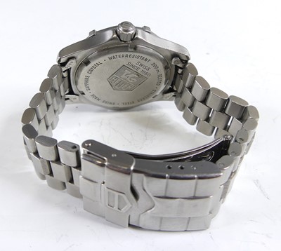 Lot 2658 - A Tag Heuer unisex professional steel cased...