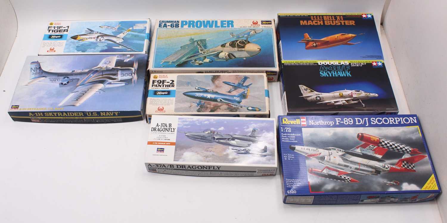 Lot 973 - Eight 1:72 scale Revell and similar plastic...