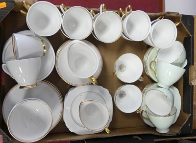 Lot 45 - A collection of Windsor tea wares