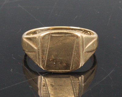 Lot 351 - A gent's 9ct gold signet ring, sponsor WG&S,...