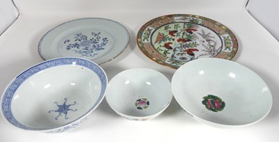 Lot 156 - An 18th century Chinese porcelain plate,...