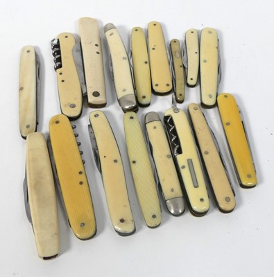 Lot 453 - A collection of ivorine mounted pocket knives