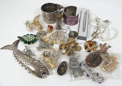 Lot 297 - A collection of costume jewellery, to include...