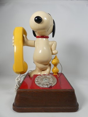 Lot 525 - A vintage novelty telephone in the form of...