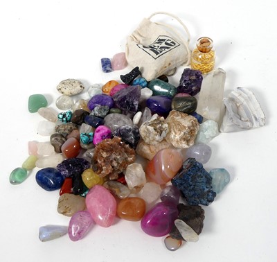 Lot 467 - A collection of rock and mineral samples to...