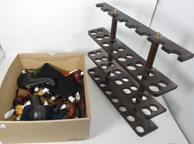 Lot 501 - A collection of various briar pipes, and a...