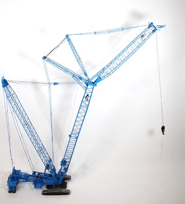 Lot 2025 - TWH Collectables 1/50 scale Large built...
