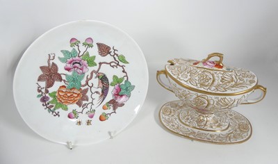 Lot 327 - A New Hall porcelain sauce tureen and cover,...