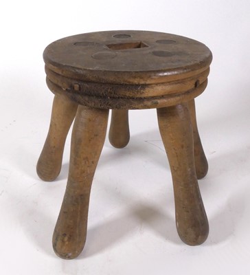 Lot 136 - A Victorian beech wood wash dolly (lacking...