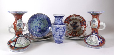 Lot 149 - A selection of Japanese imari wares, to...