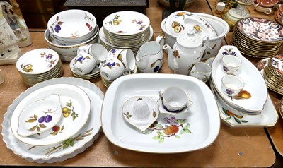 Lot 234 - A collection of Royal Worcester Evesham...