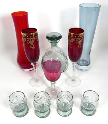 Lot 348 - A collection of glassware, to include a 1930s...