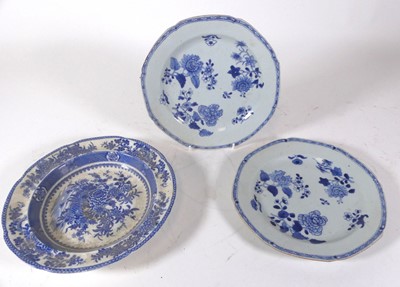 Lot 142 - A pair of 19th century Chinese export...