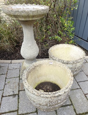 Lot 1440 - A pair of reconstituted circular garden...