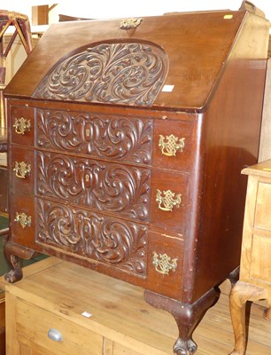 Lot 1352 - An early 20th century American mahogany...