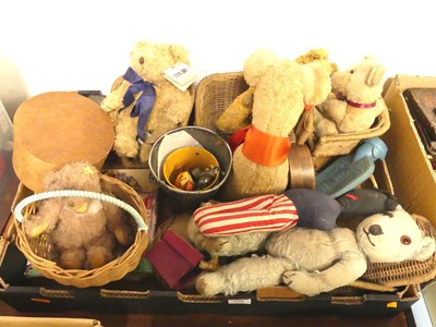 Lot 510 - A collection of bears to include mohair...