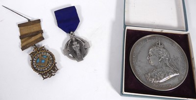 Lot 540 - A Queen Victoria diamond jubilee commemorative...