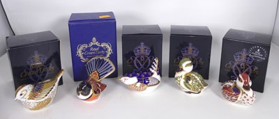 Lot 408 - A collection of five Royal Crown Derby...