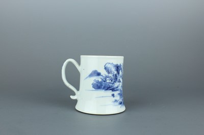 Lot 2042 - A group of three Chinese blue and white...