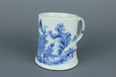 Lot 2042 - A group of three Chinese blue and white...