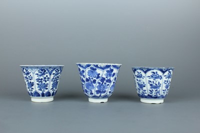 Lot 2044 - A group of five Chinese blue and white...