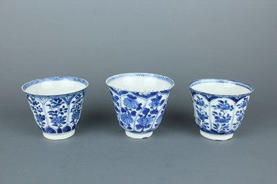 Lot 2044 - A group of five Chinese blue and white...