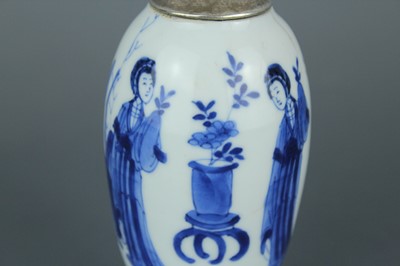 Lot 2035 - Two small Chinese blue and white ‘ladies’...