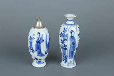 Lot 2035 - Two small Chinese blue and white ‘ladies’...