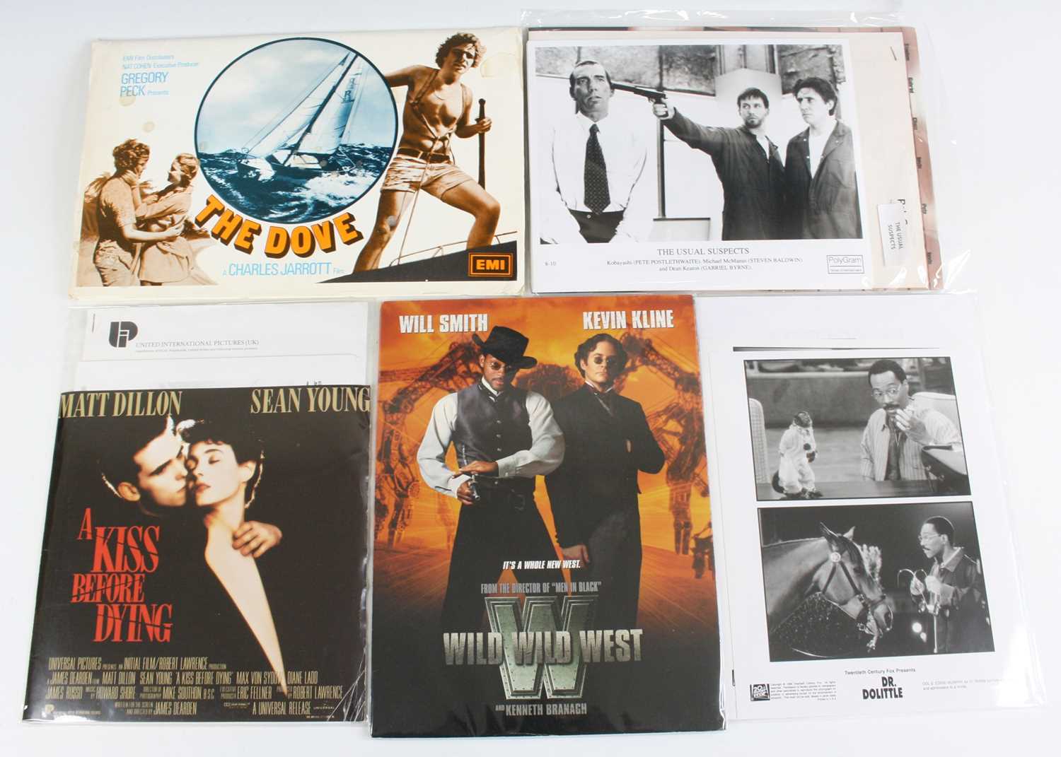 Lot 798 - A large collection of film promtional items /...