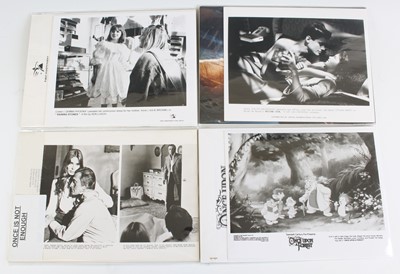 Lot 789 - A large collection of film promtional items /...