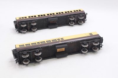 Lot 129 - Two 0 gauge Exley GWR coaches, to include a...