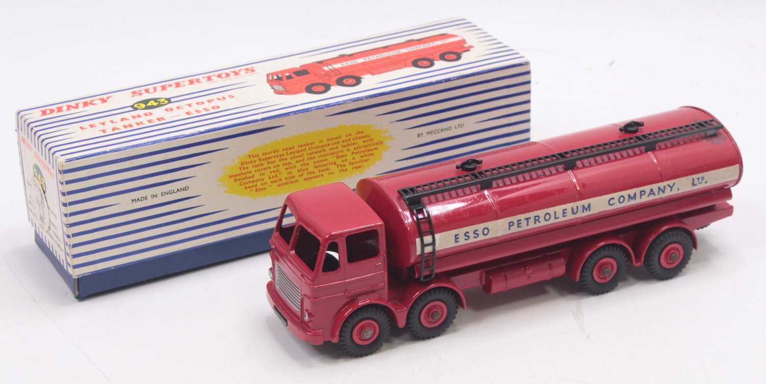 Lot 1036 - A Dinky Toys No.943 Leyland Octopus Esso...