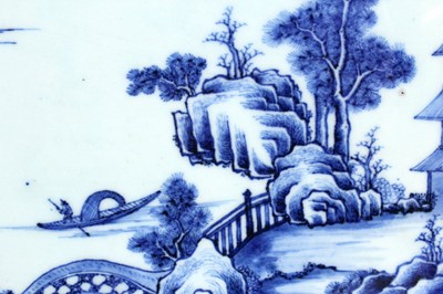 Lot 2032 - A Chinese blue and white serving dish, Qing...