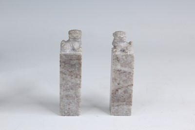 Lot 2056 - A group of Chinese or Japanese small items,...