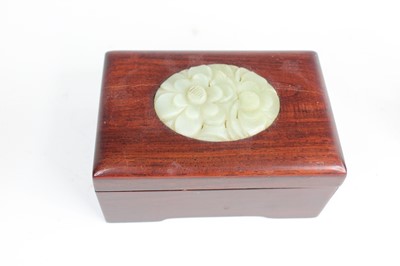 Lot 2056 - A group of Chinese or Japanese small items,...