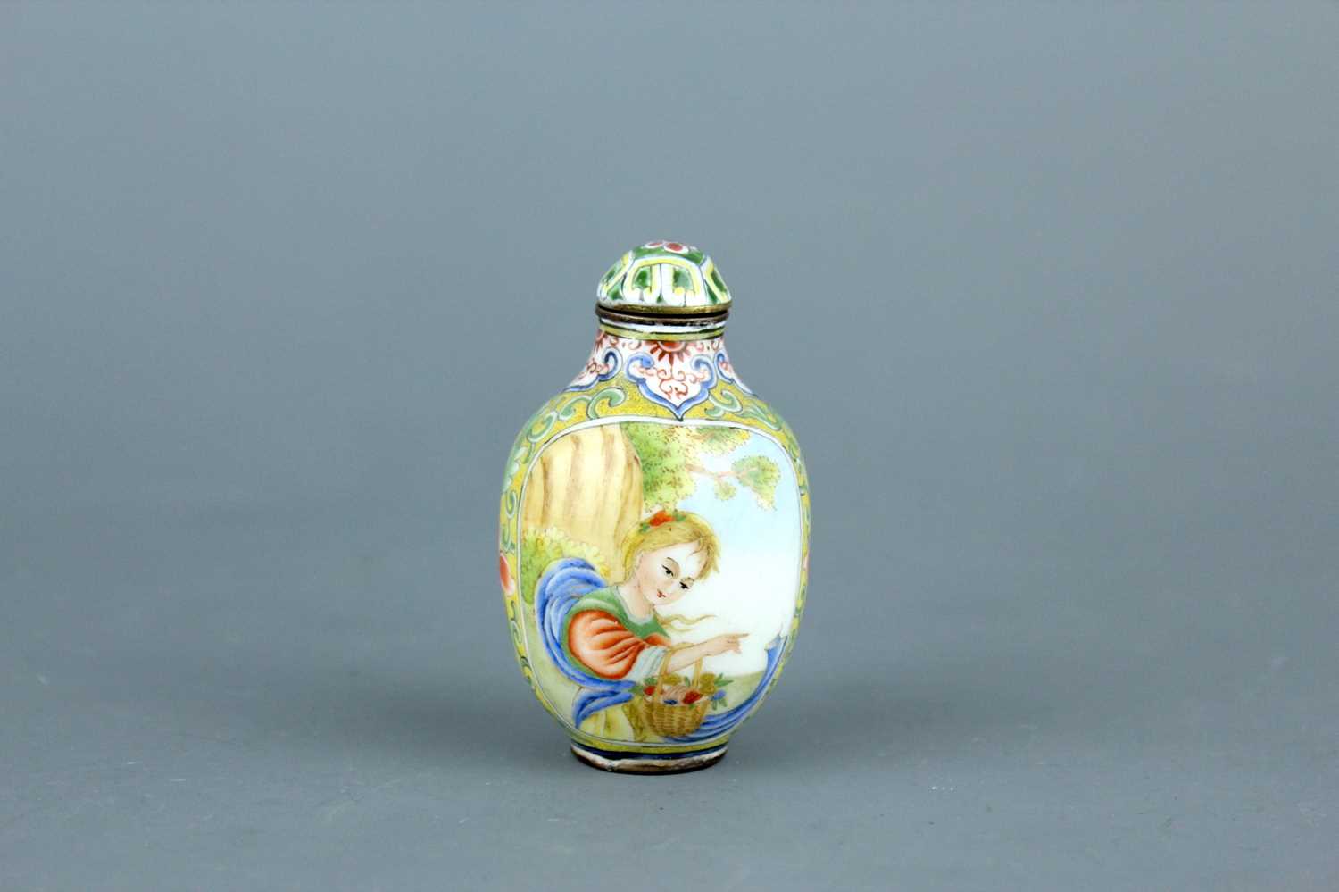 Lot 2007 - A Chinese painted enamel ‘ladies’ snuff bottle,...