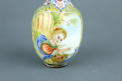 Lot 2007 - A Chinese painted enamel ‘ladies’ snuff bottle,...