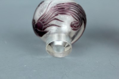 Lot 2013 - Two Chinese ‘dragon and phenix’ glass snuff...