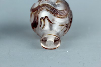 Lot 2013 - Two Chinese ‘dragon and phenix’ glass snuff...